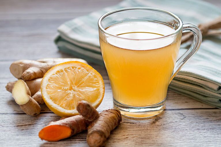 Thé au gingembre une boisson curative qui augmente la puissance dans l'alimentation d'un homme
